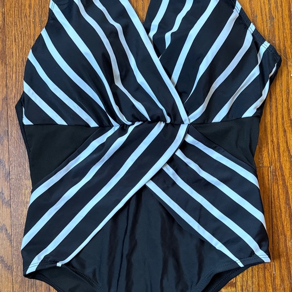 Black and White Diagonal Striped Swimsuit Medium - Picture 3 of 7